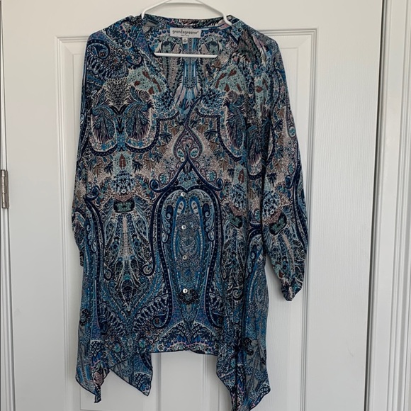 Grand & Green Tunic - Picture 1 of 8